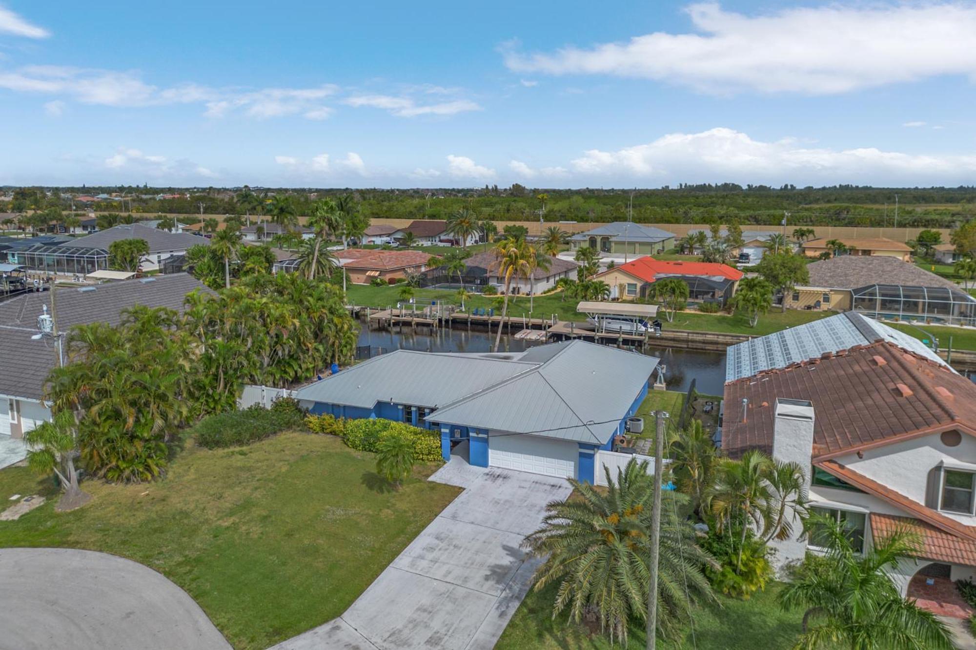 Canal-Front Oasis With Dock And Kayaks In Cape Coral! Ngoại thất bức ảnh